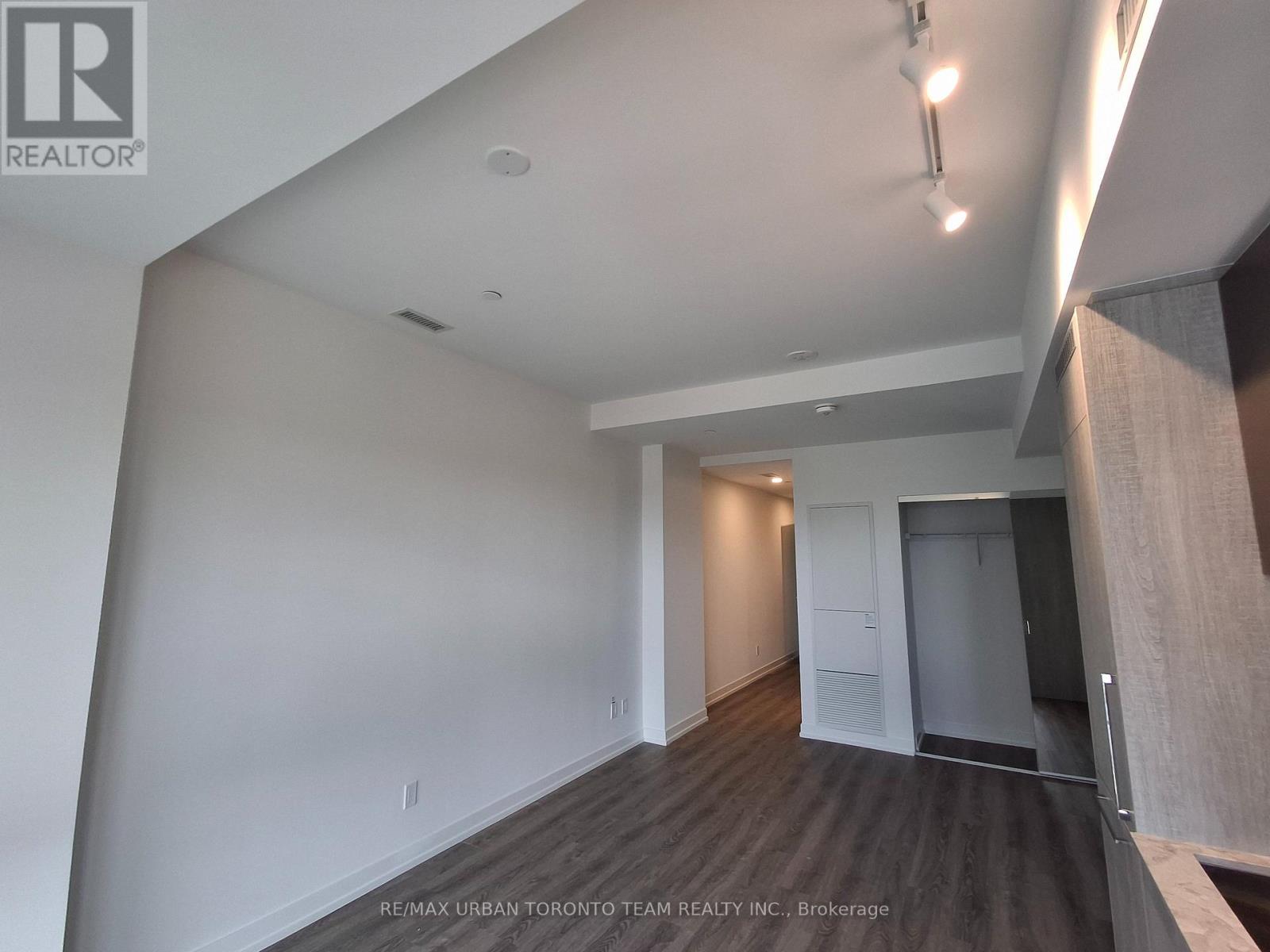 2111 - 771 Yonge Street, Toronto, Ontario  M4W 2G4 - Photo 8 - C13236852
