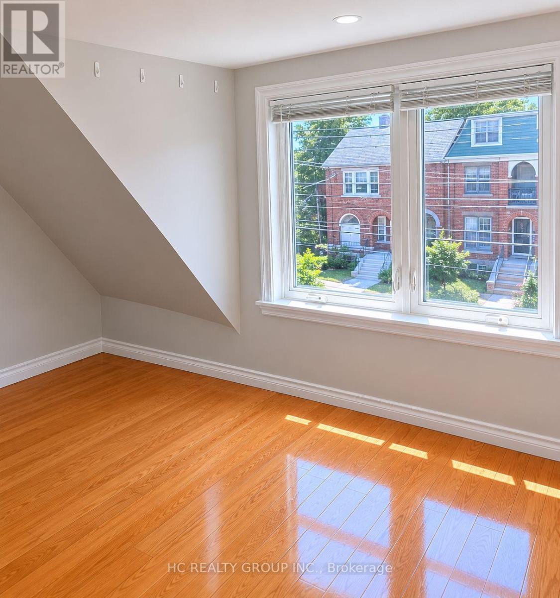 3rd Floor - 653 Bathurst Street, Toronto, Ontario  M5S 2R2 - Photo 2 - C13236886