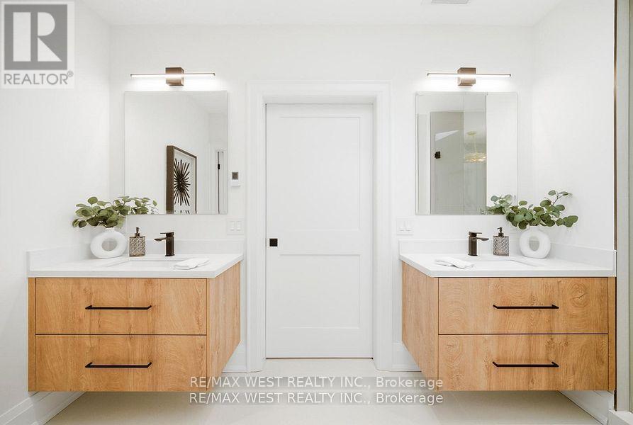 Upper - 390 Saint Clarens Avenue, Toronto, Ontario  M6H 3W3 - Photo 19 - C13236964
