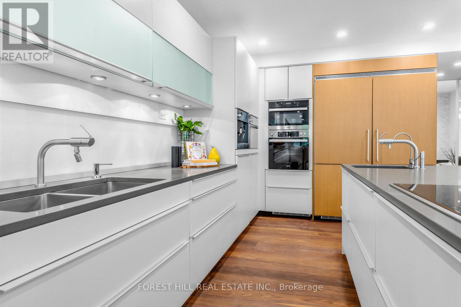 309 LONSDALE ROAD Toronto (Casa Loma), ON M4V 1X3