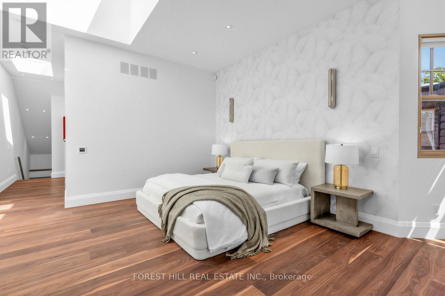 309 LONSDALE ROAD Toronto (Casa Loma), ON M4V 1X3