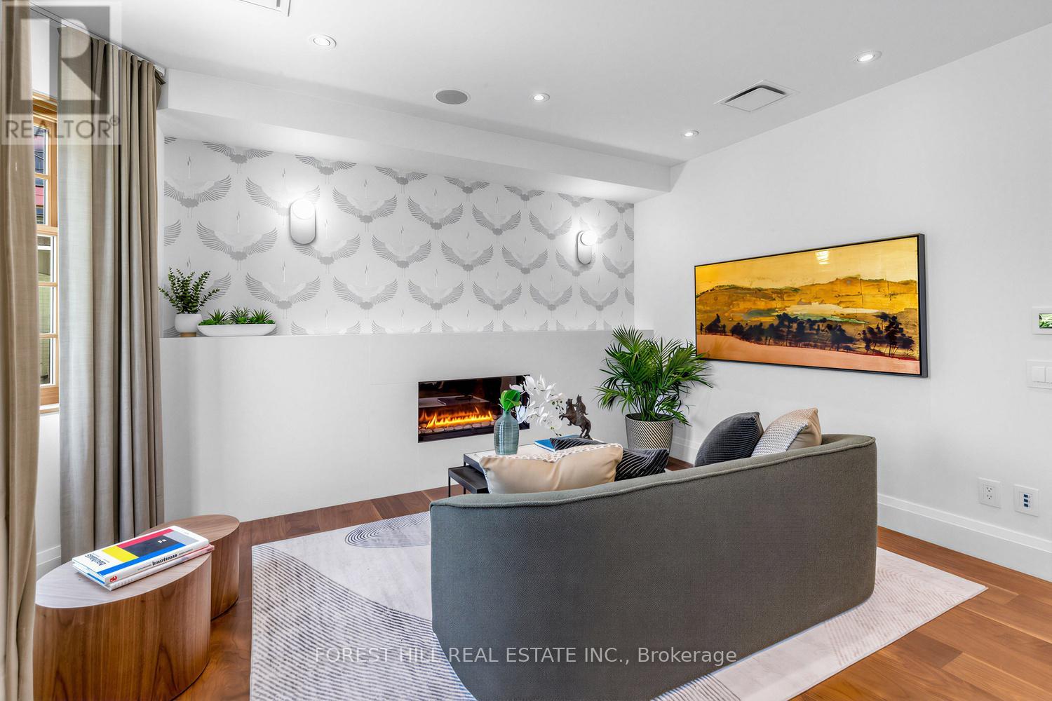 309 LONSDALE ROAD Toronto (Casa Loma), ON M4V 1X3