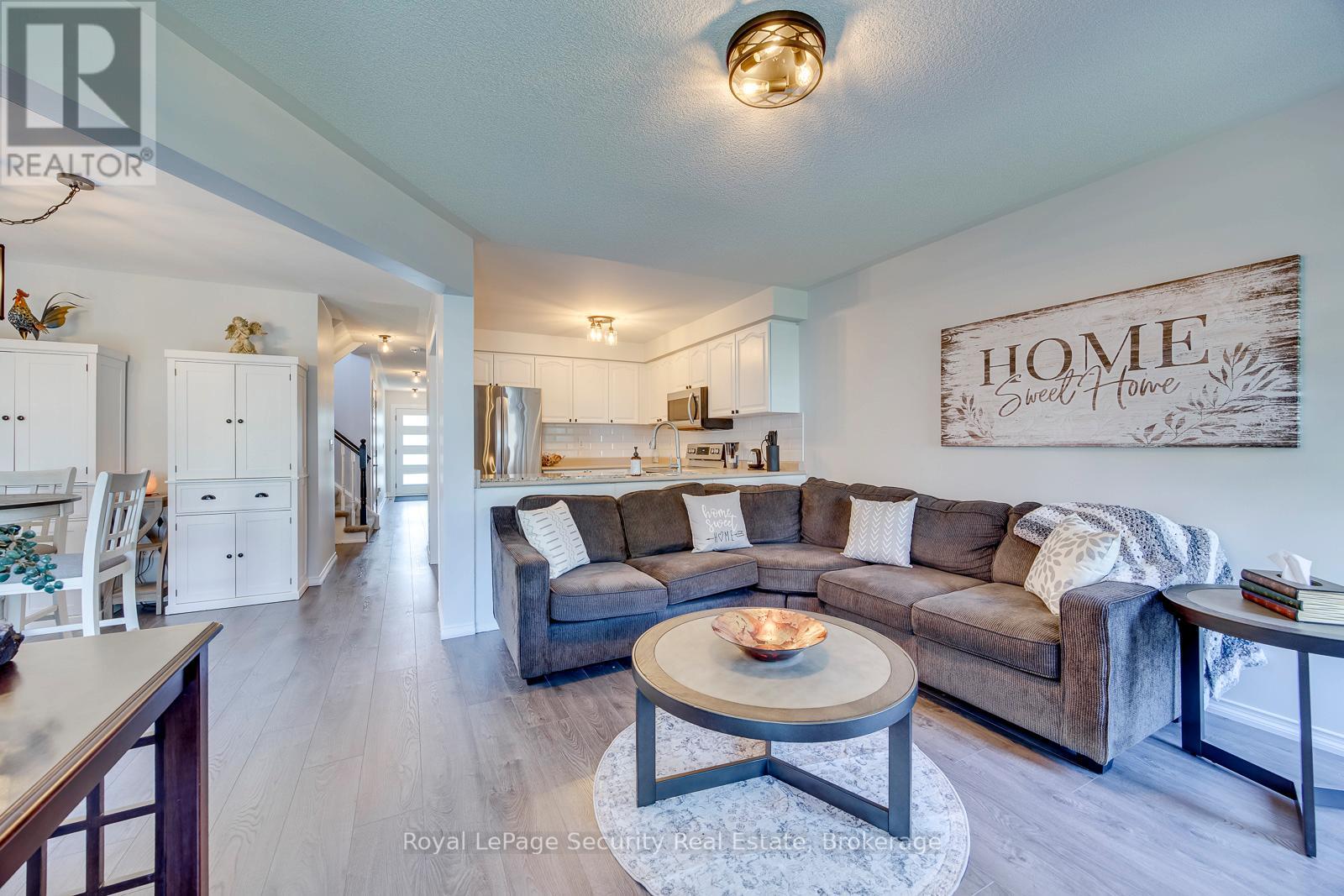 81 Ipswich Place, Whitby, Ontario  L1M 2K1 - Photo 7 - E13236976