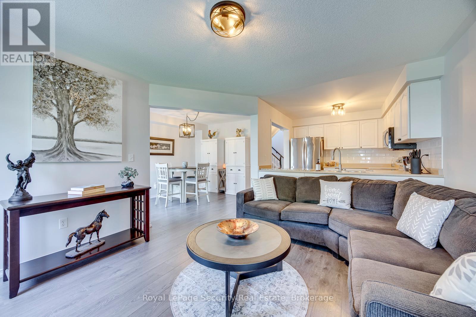 81 Ipswich Place, Whitby, Ontario  L1M 2K1 - Photo 8 - E13236976
