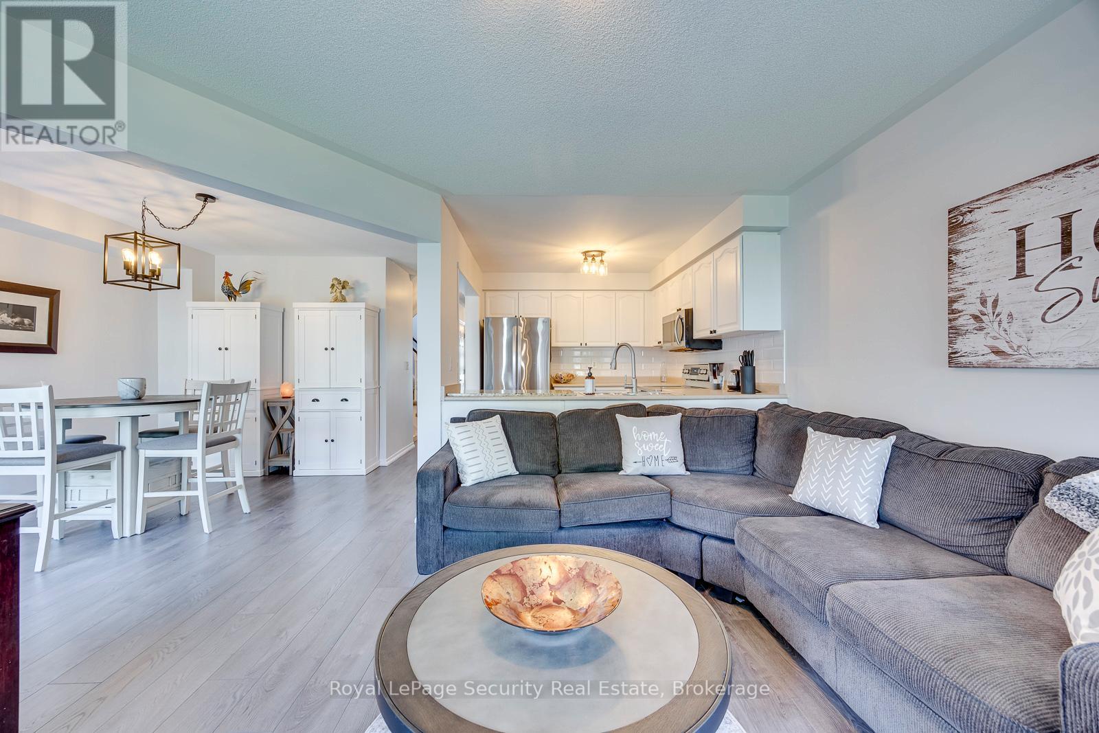 81 Ipswich Place, Whitby, Ontario  L1M 2K1 - Photo 9 - E13236976