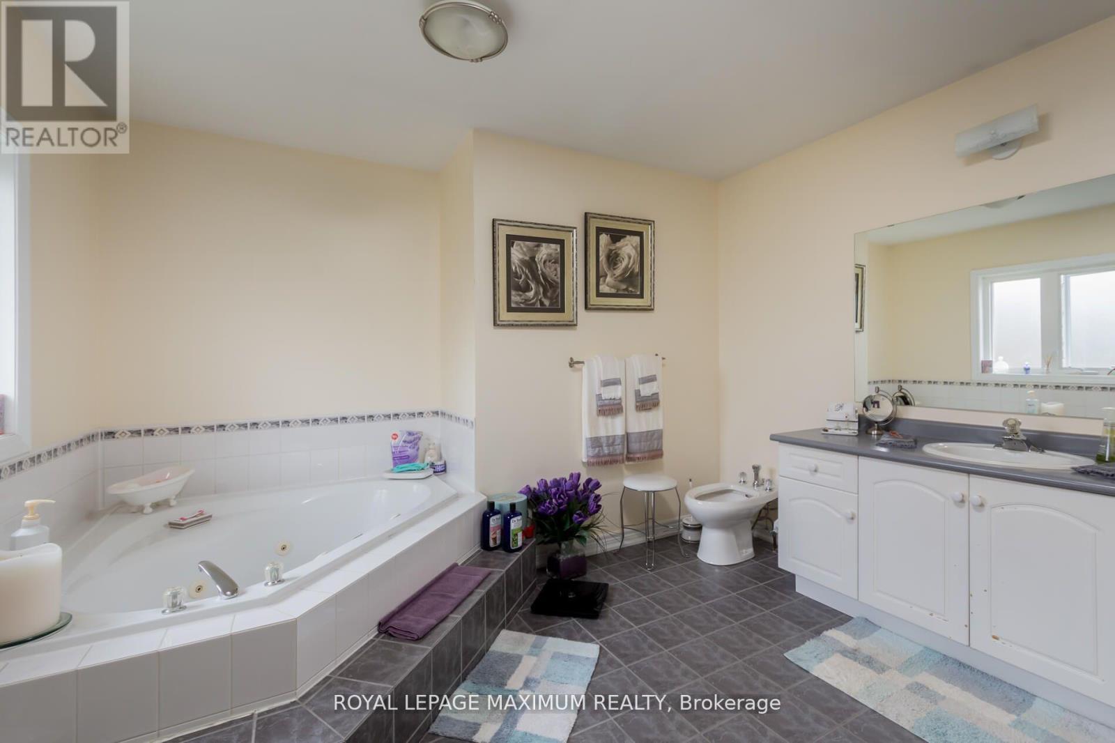195 Gridleigh Park Crescent W, Vaughan, Ontario  L4H 1H9 - Photo 15 - N13237070