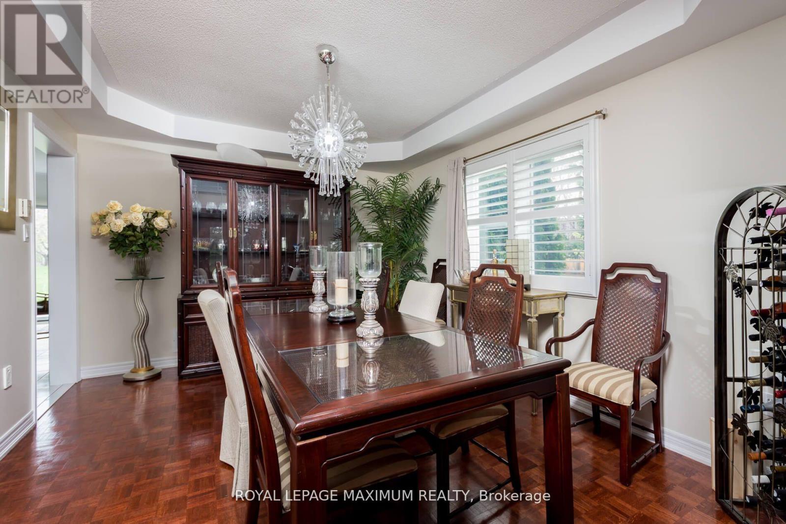 195 Gridleigh Park Crescent W, Vaughan, Ontario  L4H 1H9 - Photo 5 - N13237070