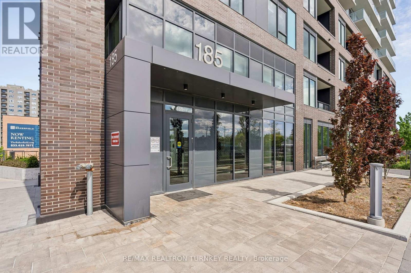 311 - 185 Deerfield Road N, Newmarket, Ontario  L3Y 0G7 - Photo 2 - N13237116