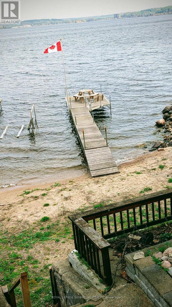 427 MUNDYS BAY ROAD, Midland, Ontario