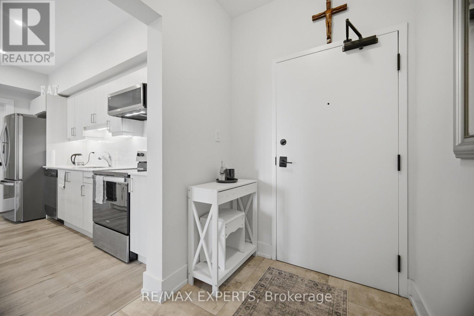 605 - 10 Culinary Lane, Barrie, Ontario  L9J 0K2 - Photo 4 - S13236866