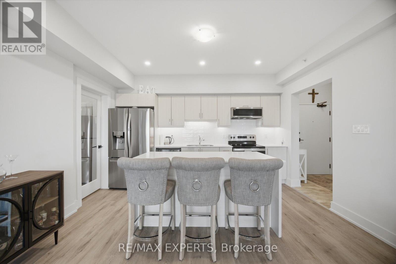 605 - 10 Culinary Lane, Barrie, Ontario  L9J 0K2 - Photo 5 - S13236866