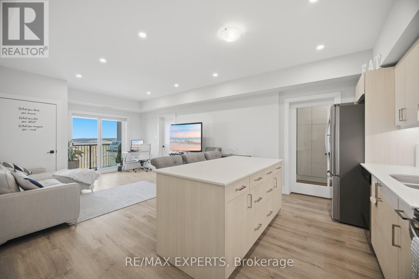 605 - 10 Culinary Lane, Barrie, Ontario  L9J 0K2 - Photo 8 - S13236866