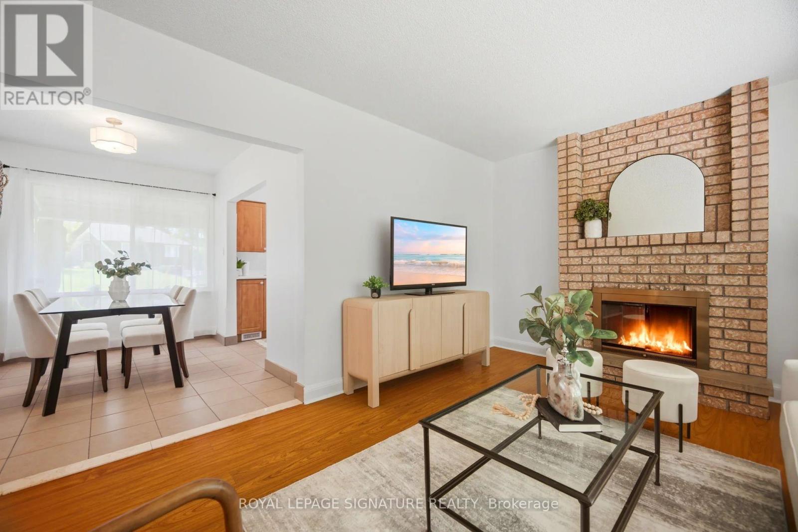 16 King Georges Drive, Toronto, Ontario  M6M 2G9 - Photo 12 - W13236846