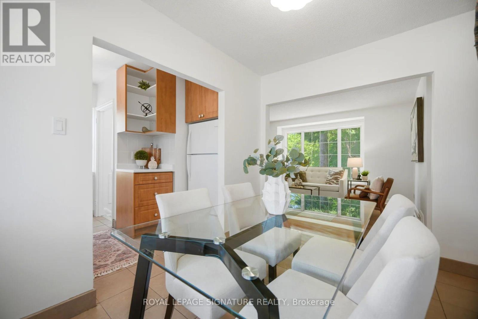 16 King Georges Drive, Toronto, Ontario  M6M 2G9 - Photo 15 - W13236846