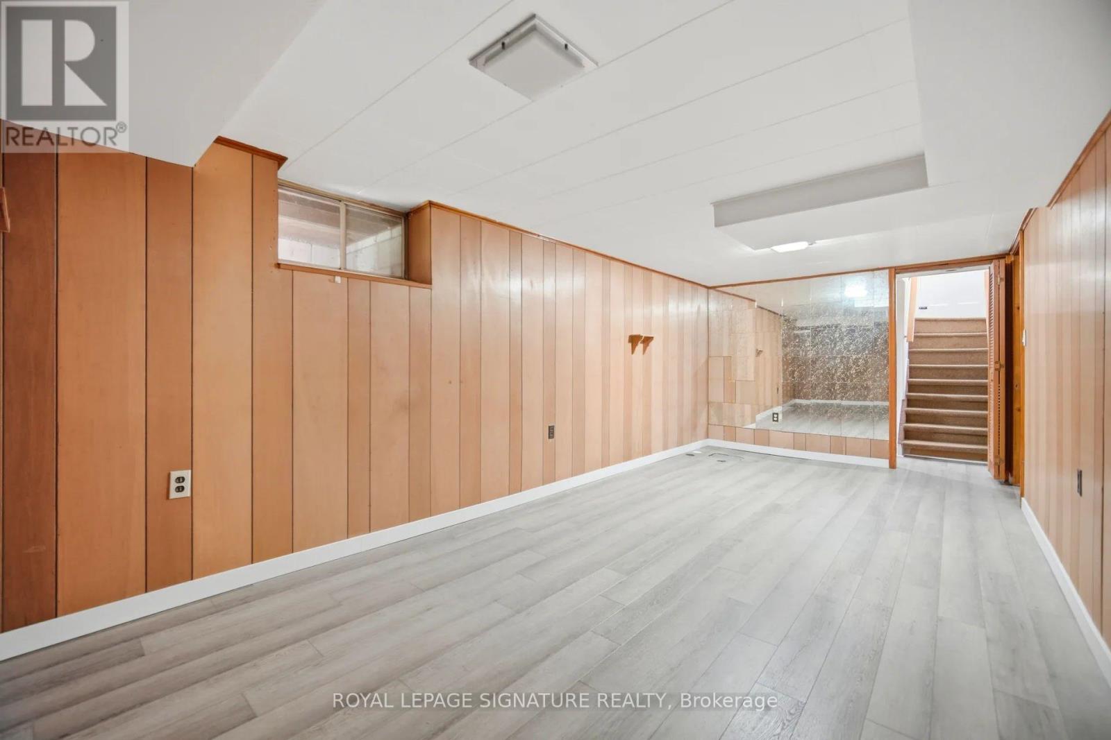 16 King Georges Drive, Toronto, Ontario  M6M 2G9 - Photo 33 - W13236846