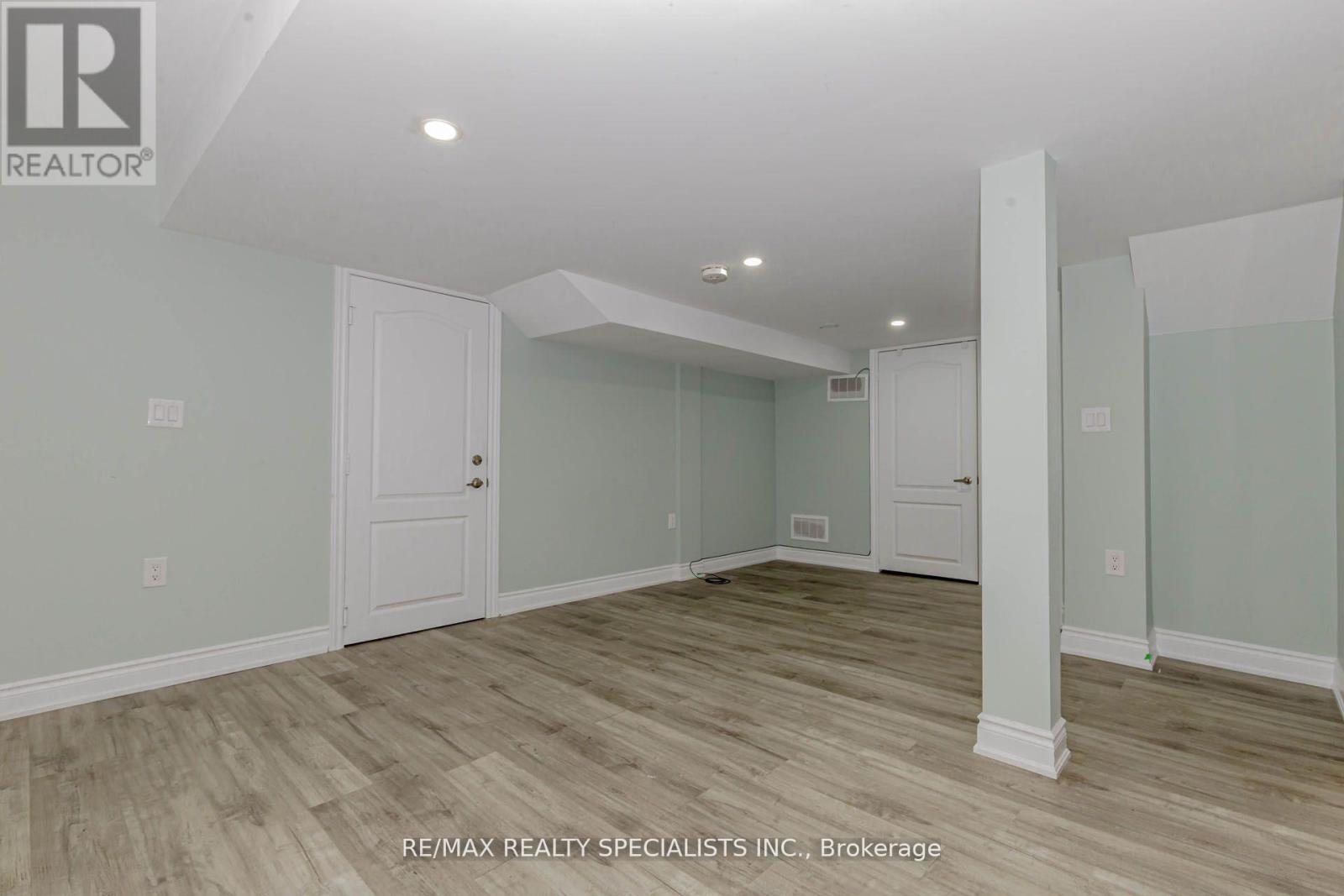 B - 74 Clockwork Drive, Brampton, Ontario L7A 5J1 - Photo 11 - W13236850