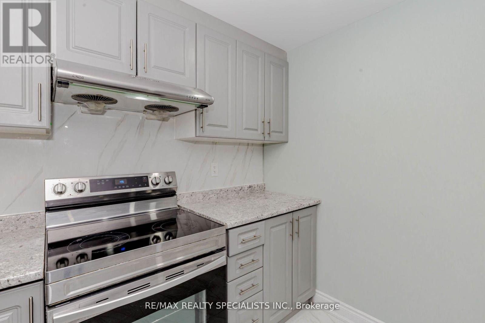B - 74 Clockwork Drive, Brampton, Ontario L7A 5J1 - Photo 16 - W13236850