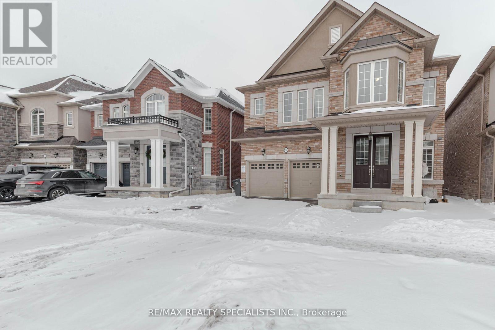 B - 74 Clockwork Drive, Brampton, Ontario L7A 5J1 - Photo 2 - W13236850