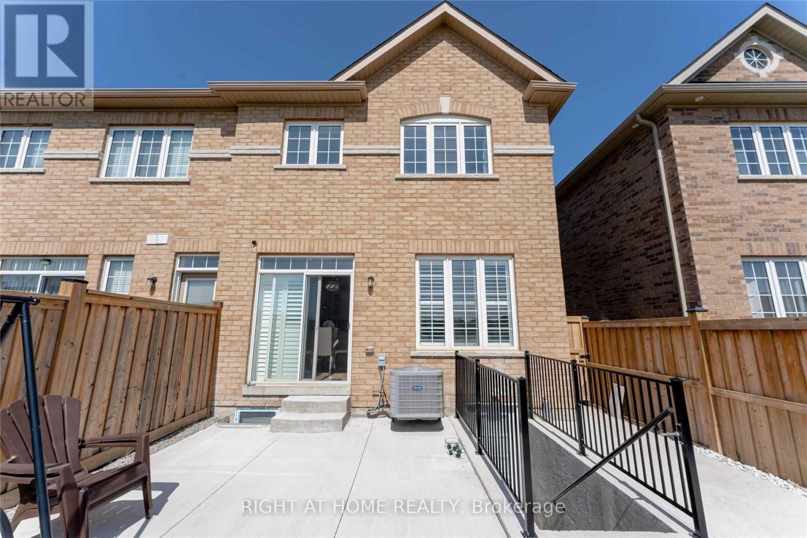 41 Dufay Road, Brampton, Ontario  L7A 4A2 - Photo 1 - W13236894