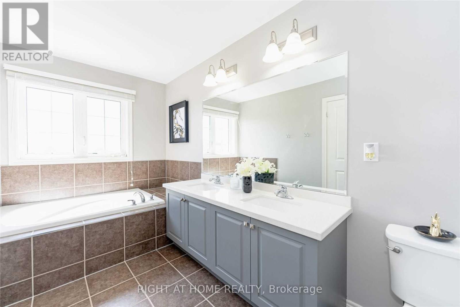 41 Dufay Road, Brampton, Ontario  L7A 4A2 - Photo 12 - W13236894