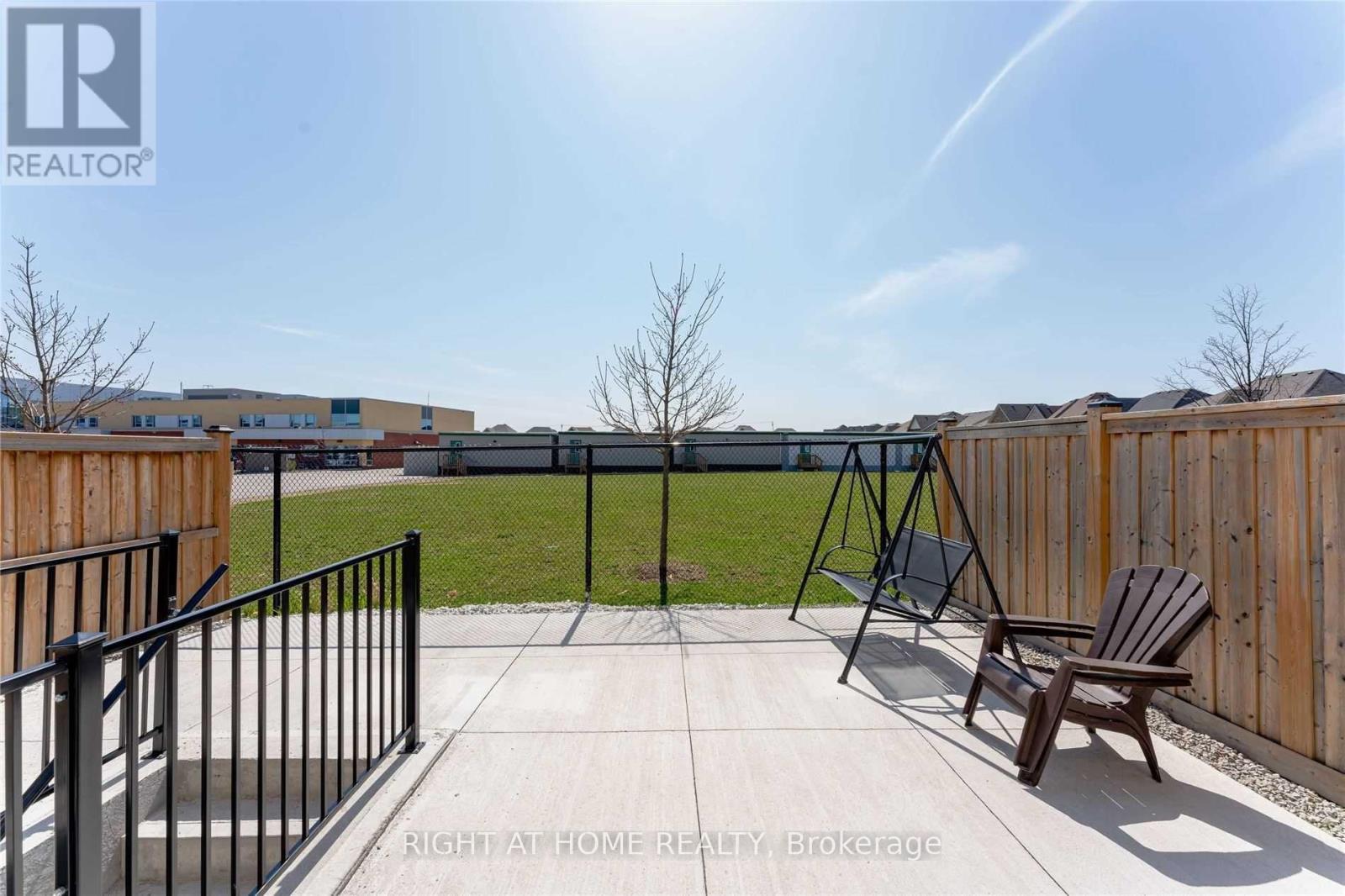 41 Dufay Road, Brampton, Ontario  L7A 4A2 - Photo 2 - W13236894