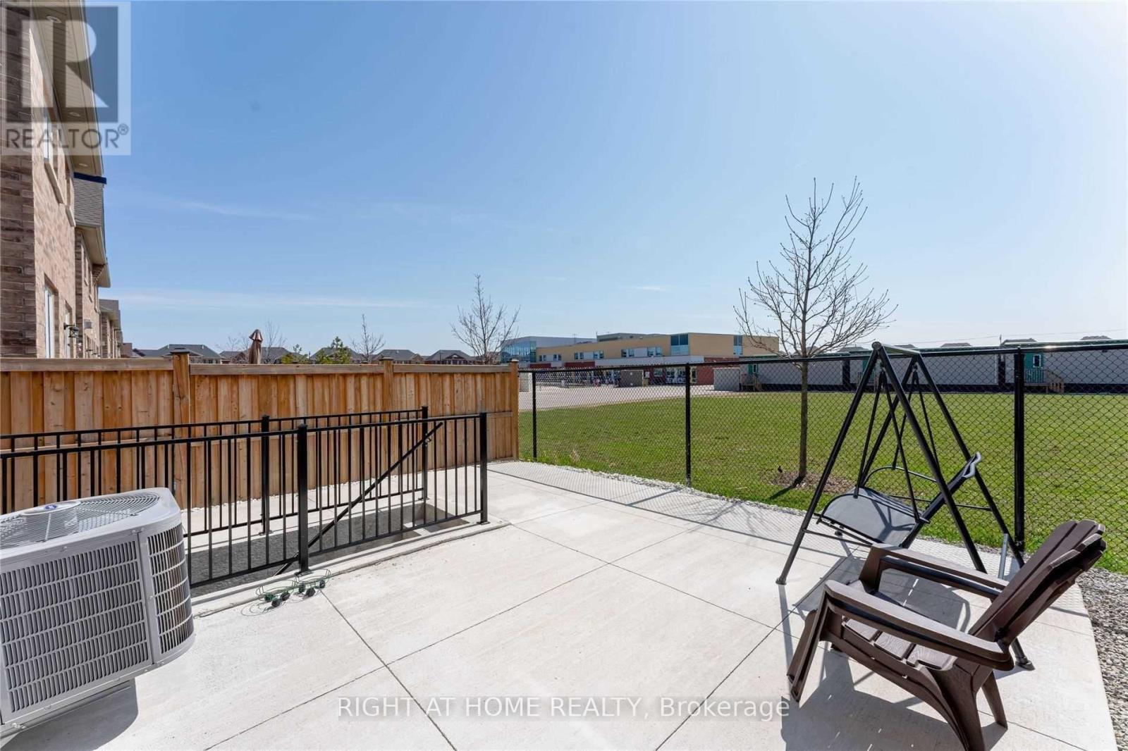 41 Dufay Road, Brampton, Ontario  L7A 4A2 - Photo 3 - W13236894