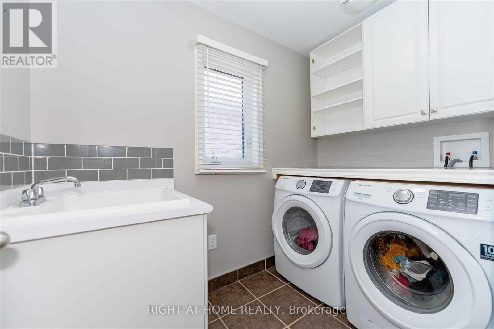 41 Dufay Road, Brampton, Ontario  L7A 4A2 - Photo 5 - W13236894