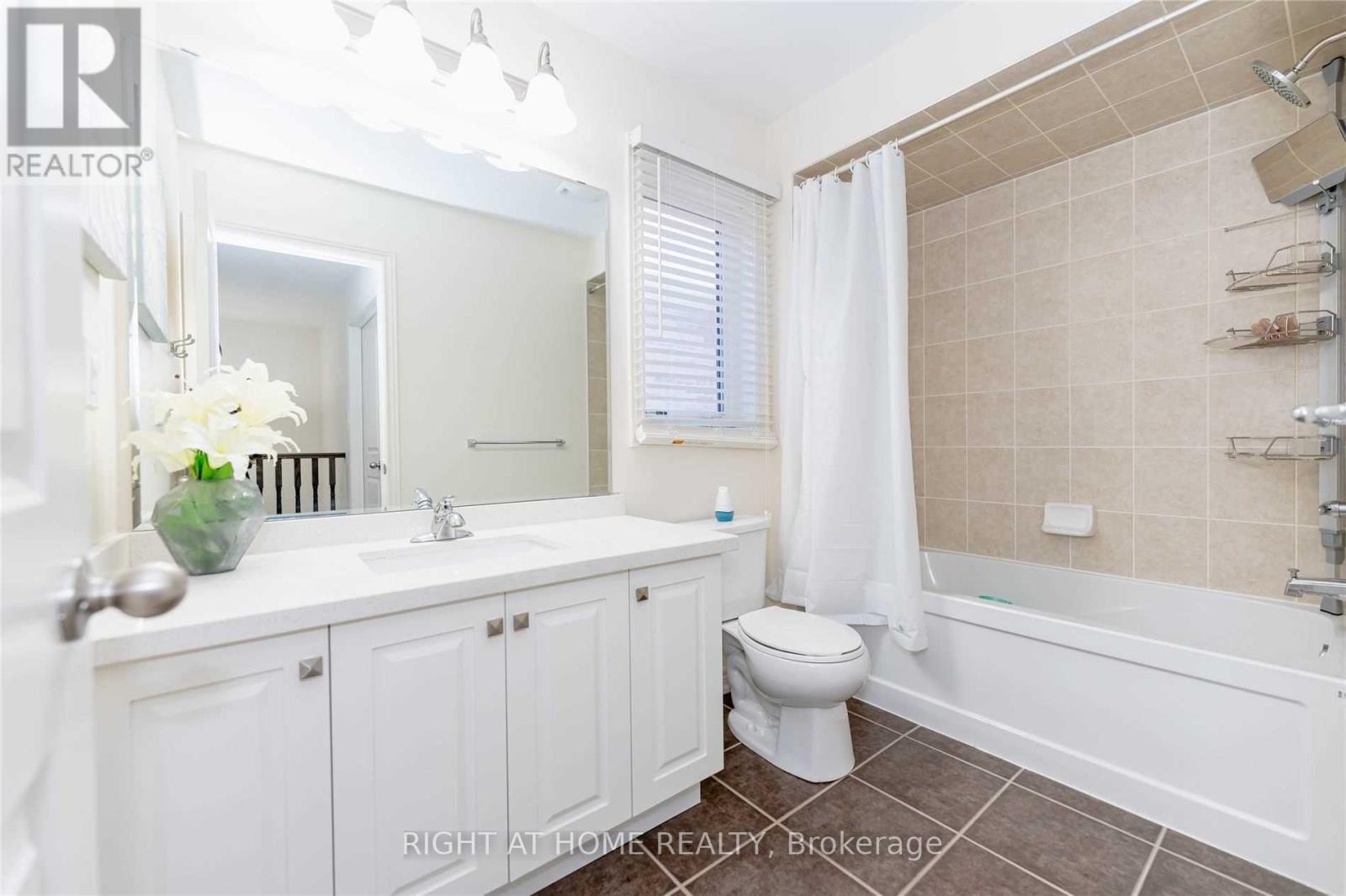 41 Dufay Road, Brampton, Ontario  L7A 4A2 - Photo 8 - W13236894