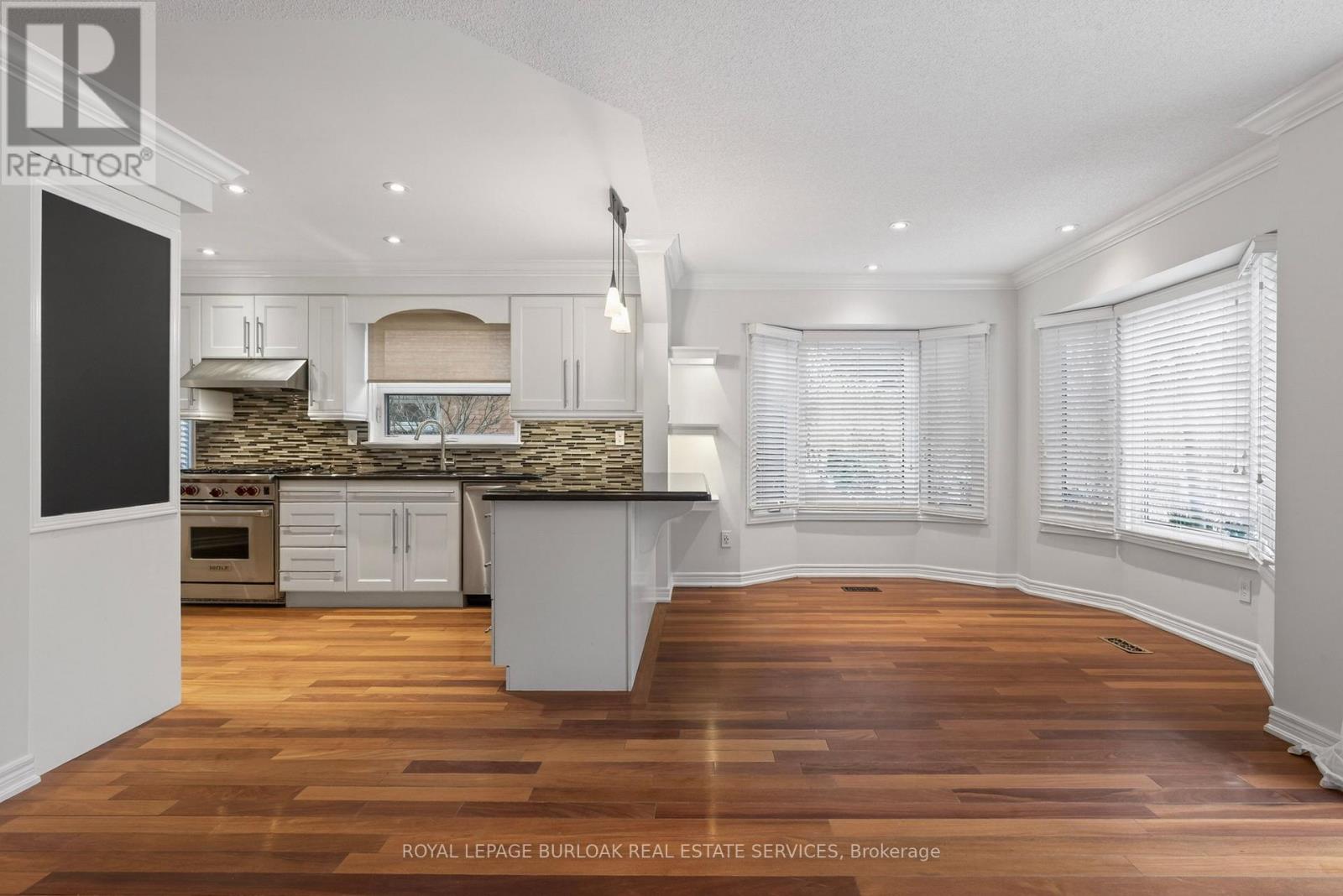 11 - 2065 Sixth Line, Oakville, Ontario  L6H 5R8 - Photo 15 - W13236932