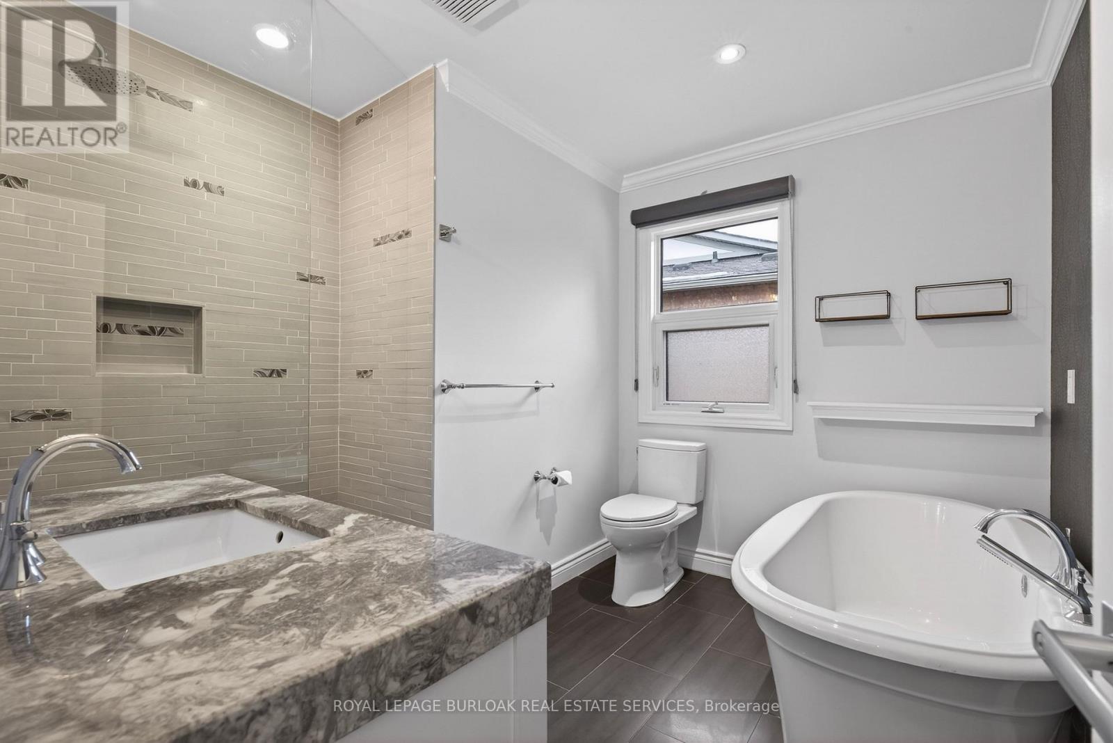 11 - 2065 Sixth Line, Oakville, Ontario  L6H 5R8 - Photo 31 - W13236932