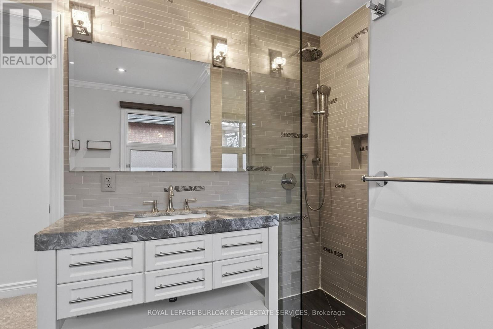 11 - 2065 Sixth Line, Oakville, Ontario  L6H 5R8 - Photo 32 - W13236932