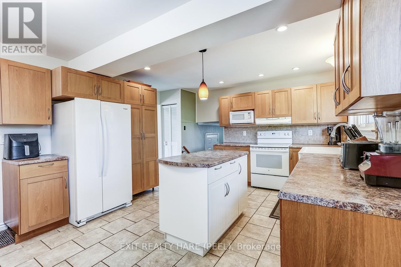 10 Duncannon Crescent, Brampton, Ontario  L6T 3G1 - Photo 13 - W13236936