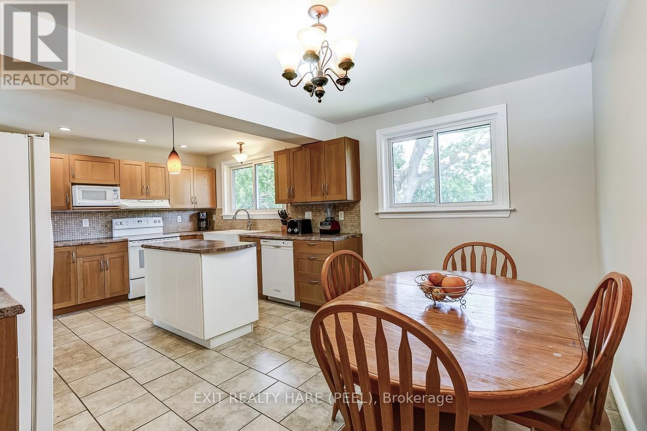 10 Duncannon Crescent, Brampton, Ontario  L6T 3G1 - Photo 15 - W13236936