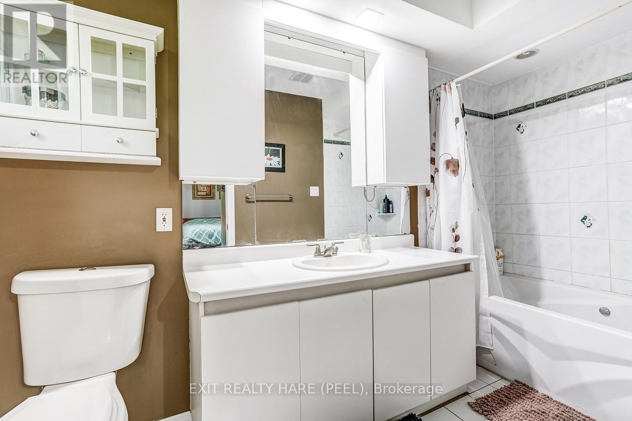 10 Duncannon Crescent, Brampton, Ontario  L6T 3G1 - Photo 18 - W13236936