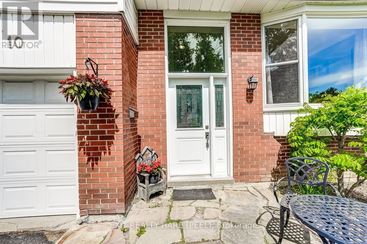 10 Duncannon Crescent, Brampton, Ontario  L6T 3G1 - Photo 4 - W13236936