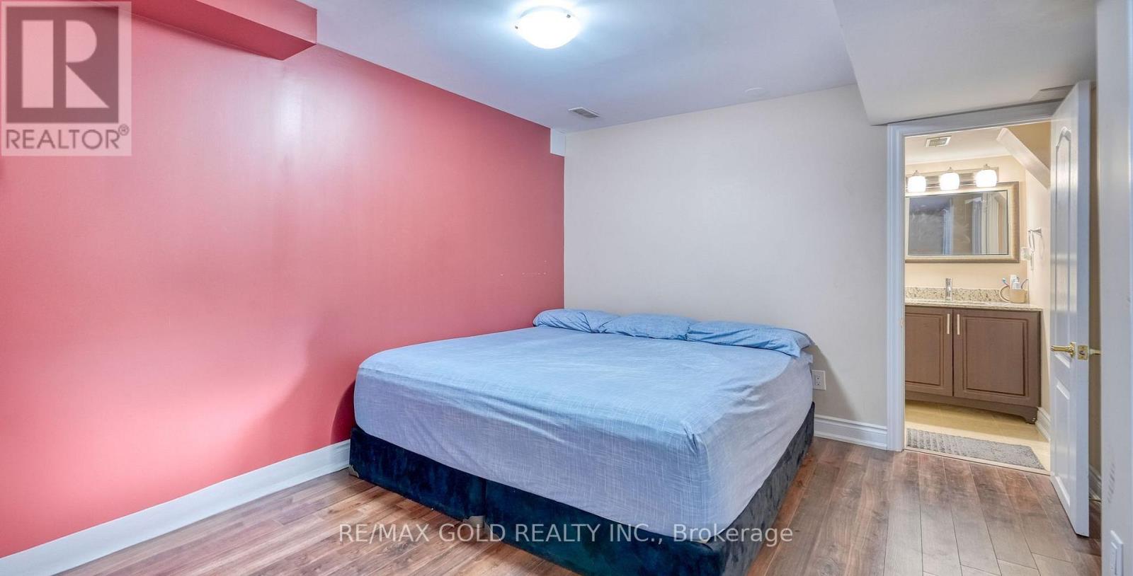 28 Prada Court, Brampton, Ontario  L6P 2K1 - Photo 37 - W13236948