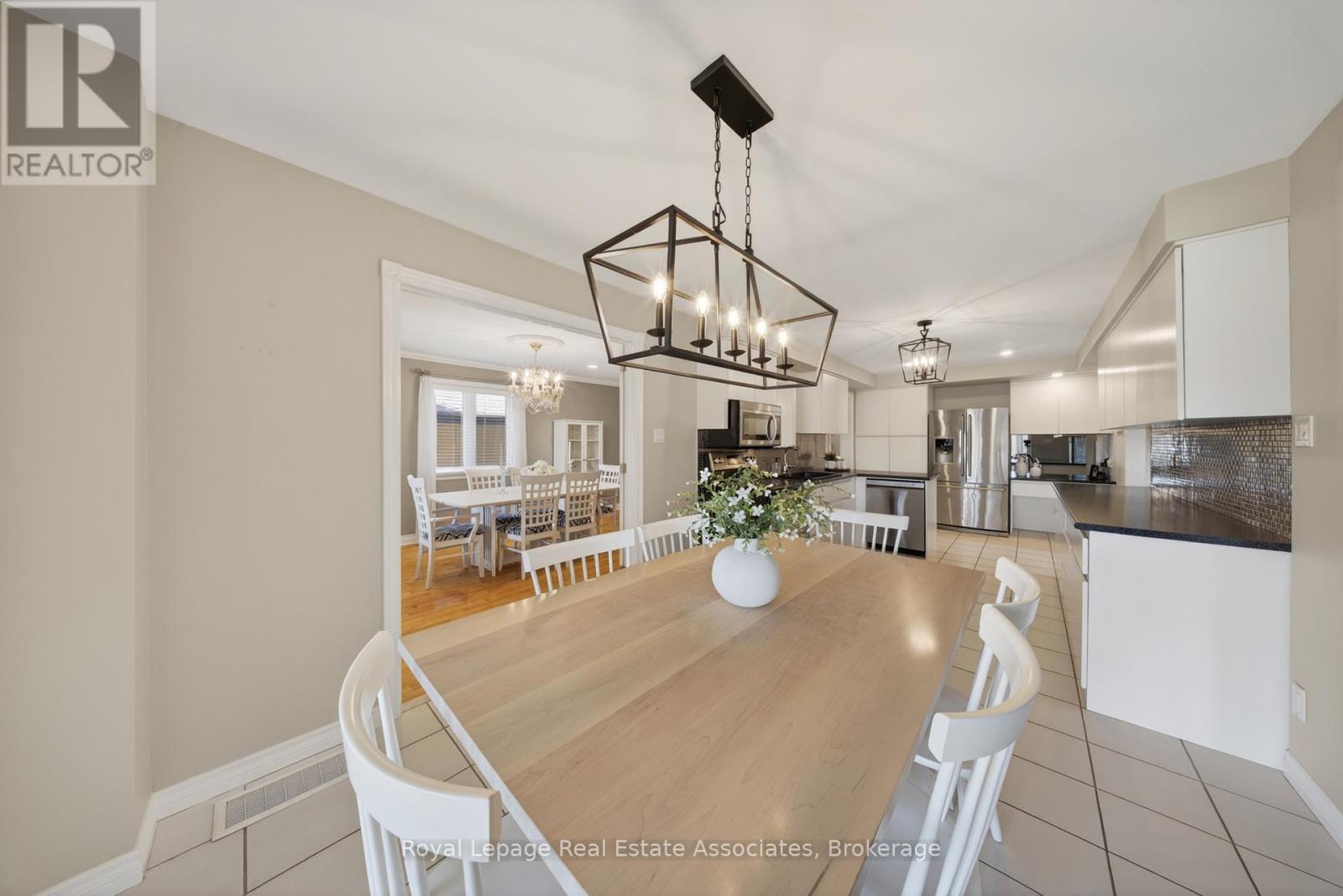 48 Hudson Drive, Brampton, Ontario  L6Y 2N7 - Photo 10 - W13236978