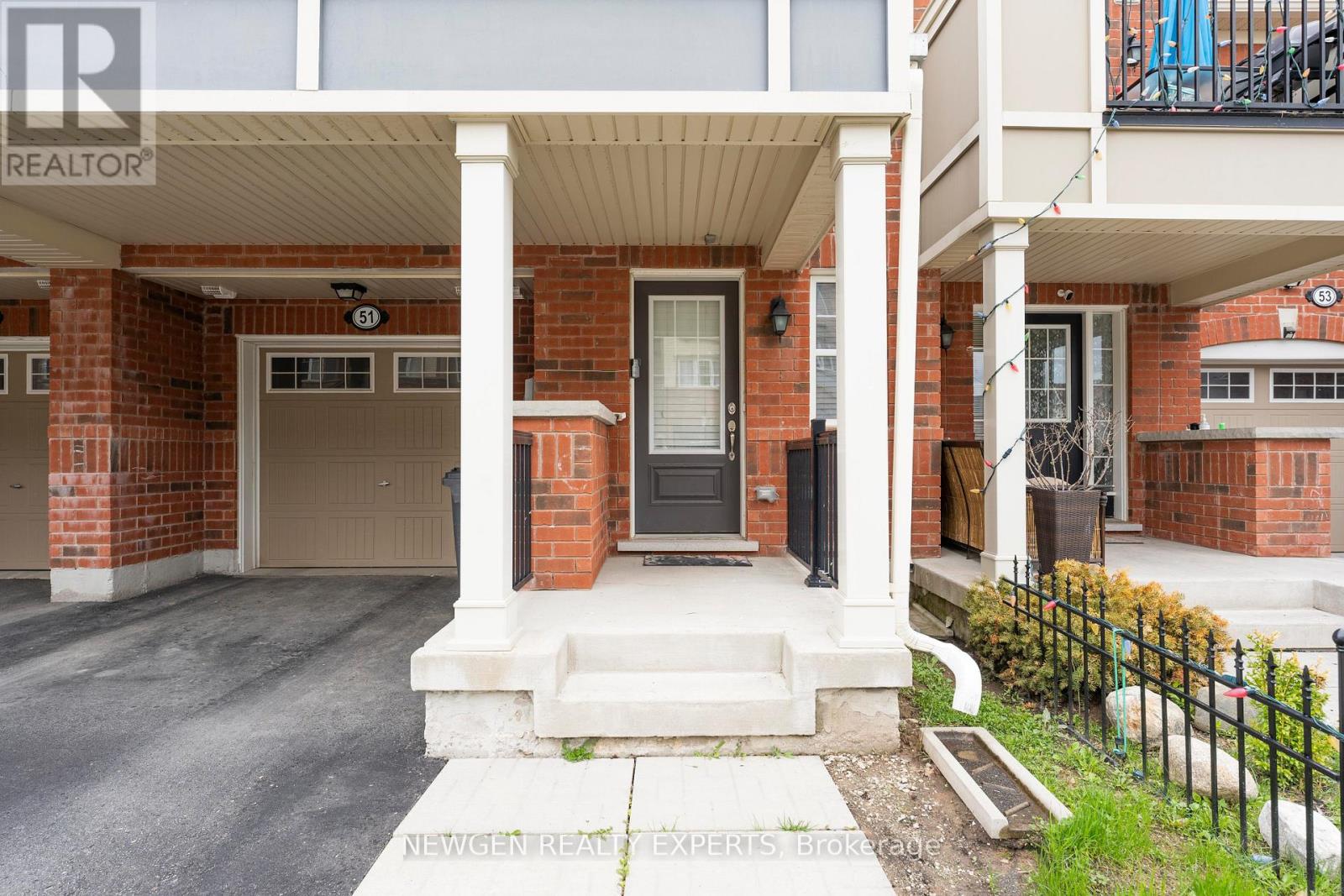 51 Colonel Frank Ching Crescent, Brampton, Ontario  L6Y 5W4 - Photo 4 - W13237056