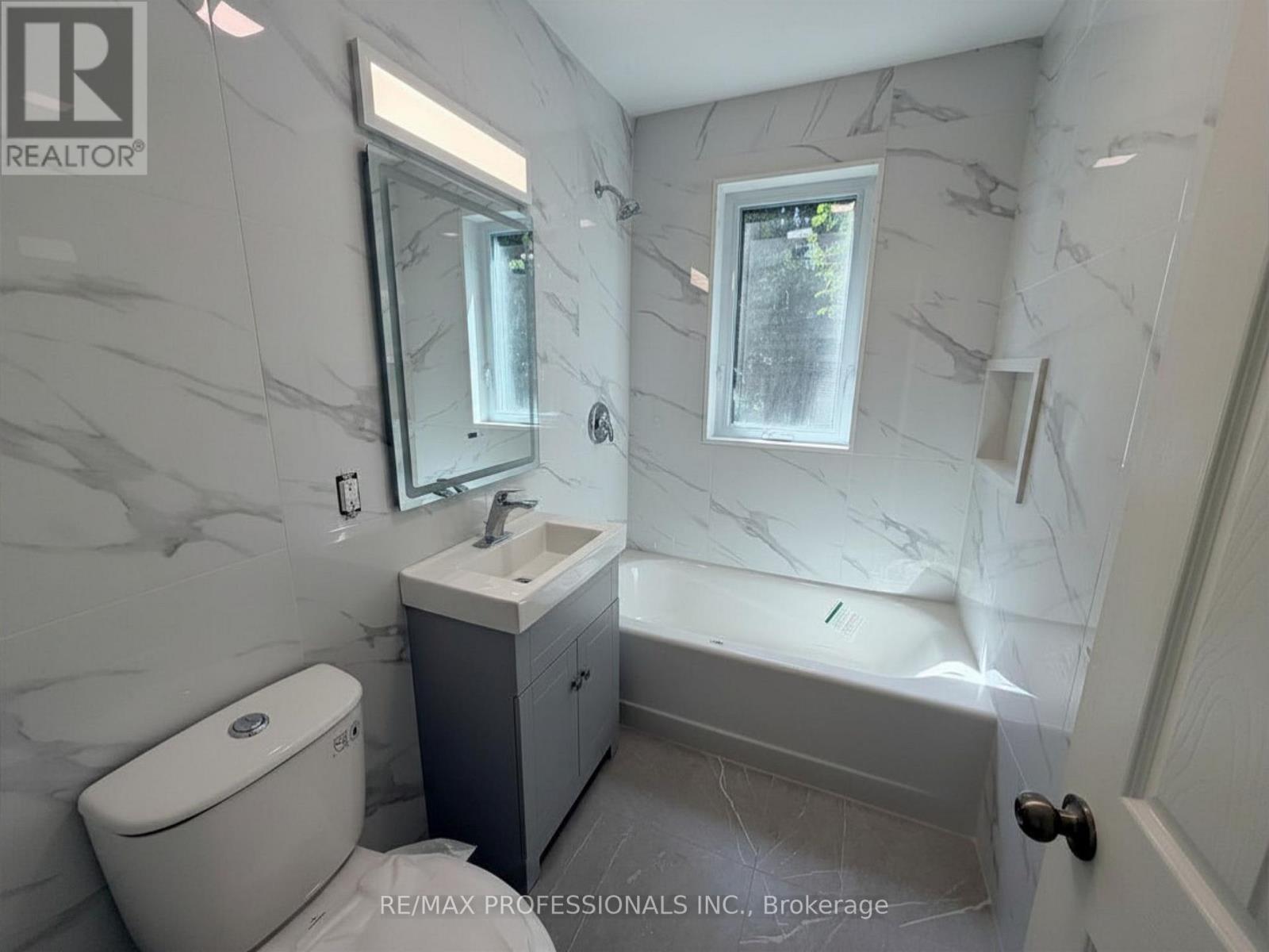 3 - 32 Heman Street, Toronto, Ontario  M8V 1X5 - Photo 3 - W13237080
