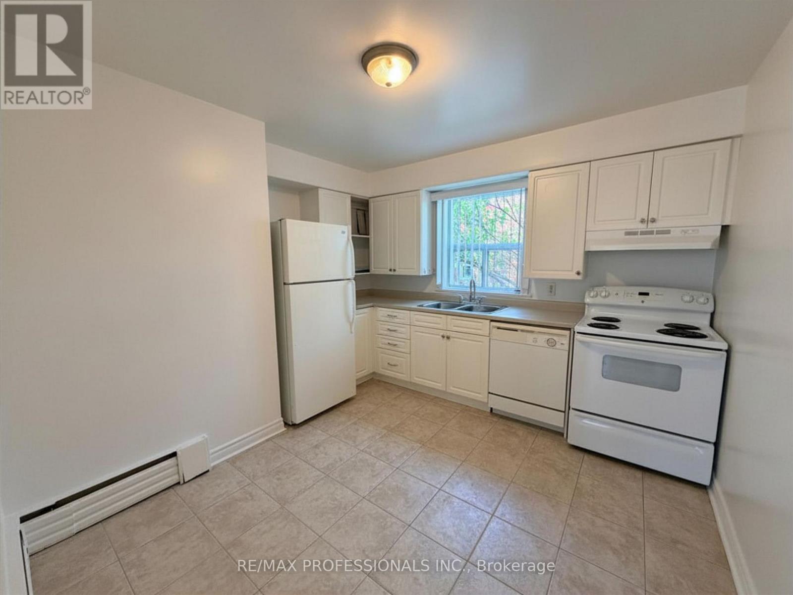 3 - 32 Heman Street, Toronto, Ontario  M8V 1X5 - Photo 7 - W13237080