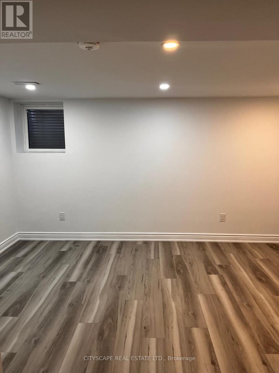 Lower - 233 Bartley Bull Parkway, Brampton, Ontario  L6W 2K9 - Photo 4 - W13237088