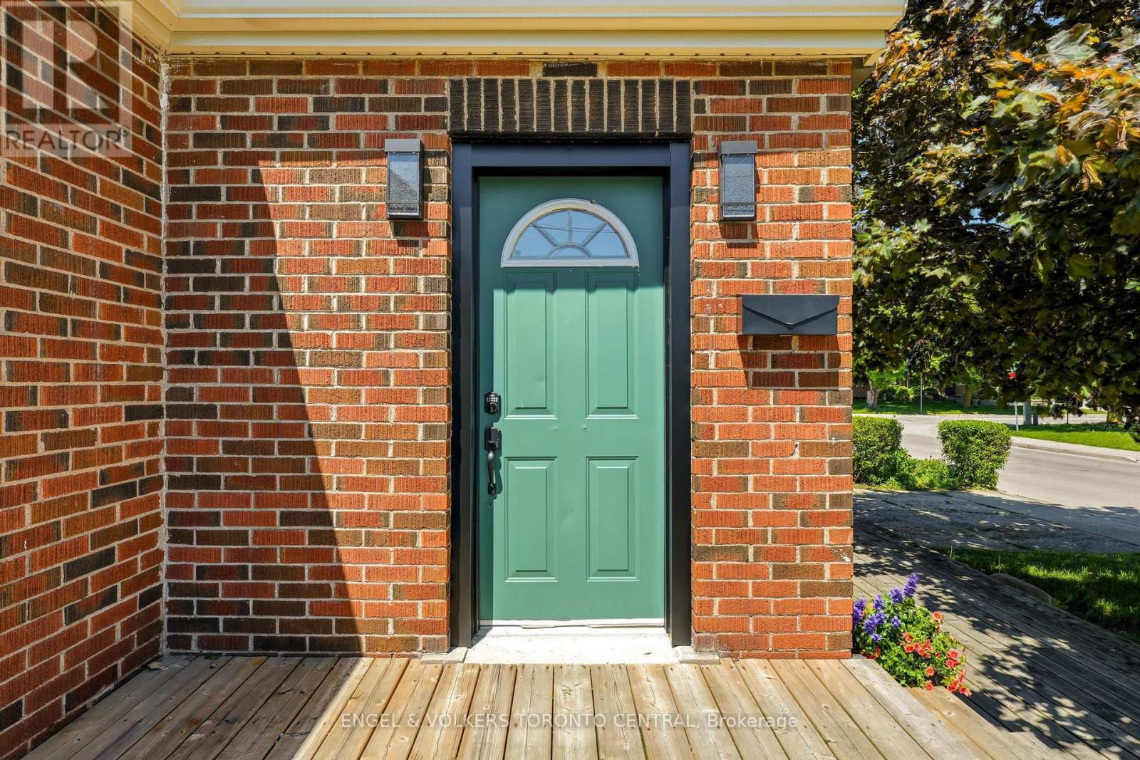 101 IRENE AVENUE, Hamilton, Ontario