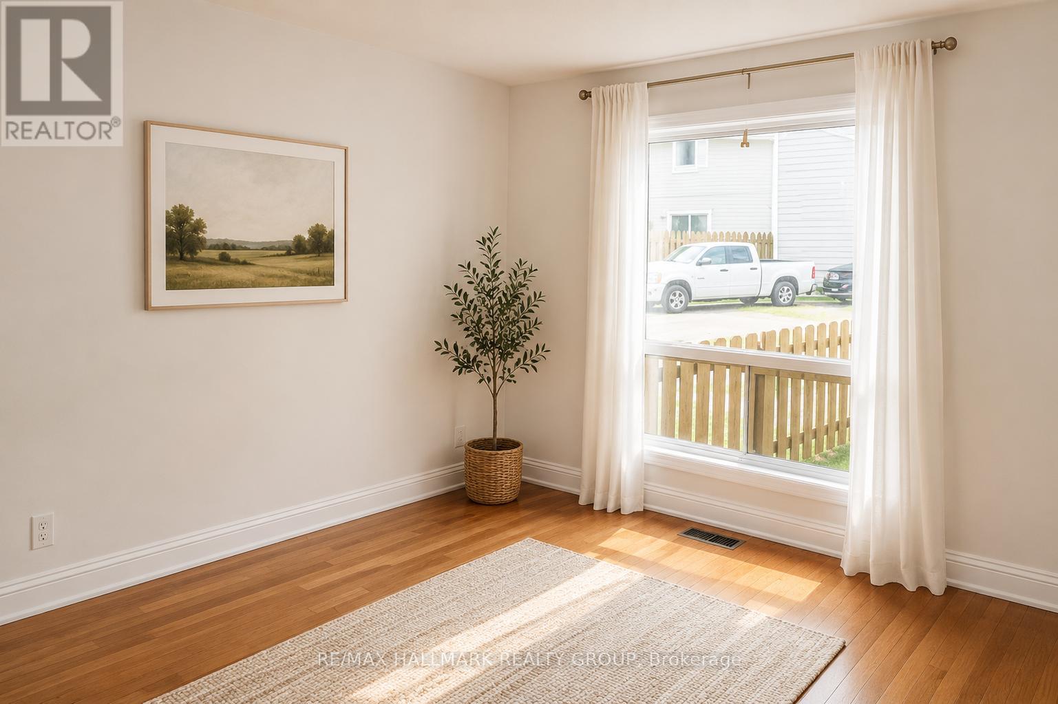 1374 Perez Crescent, Ottawa, Ontario  K1J 8V2 - Photo 2 - X13237138