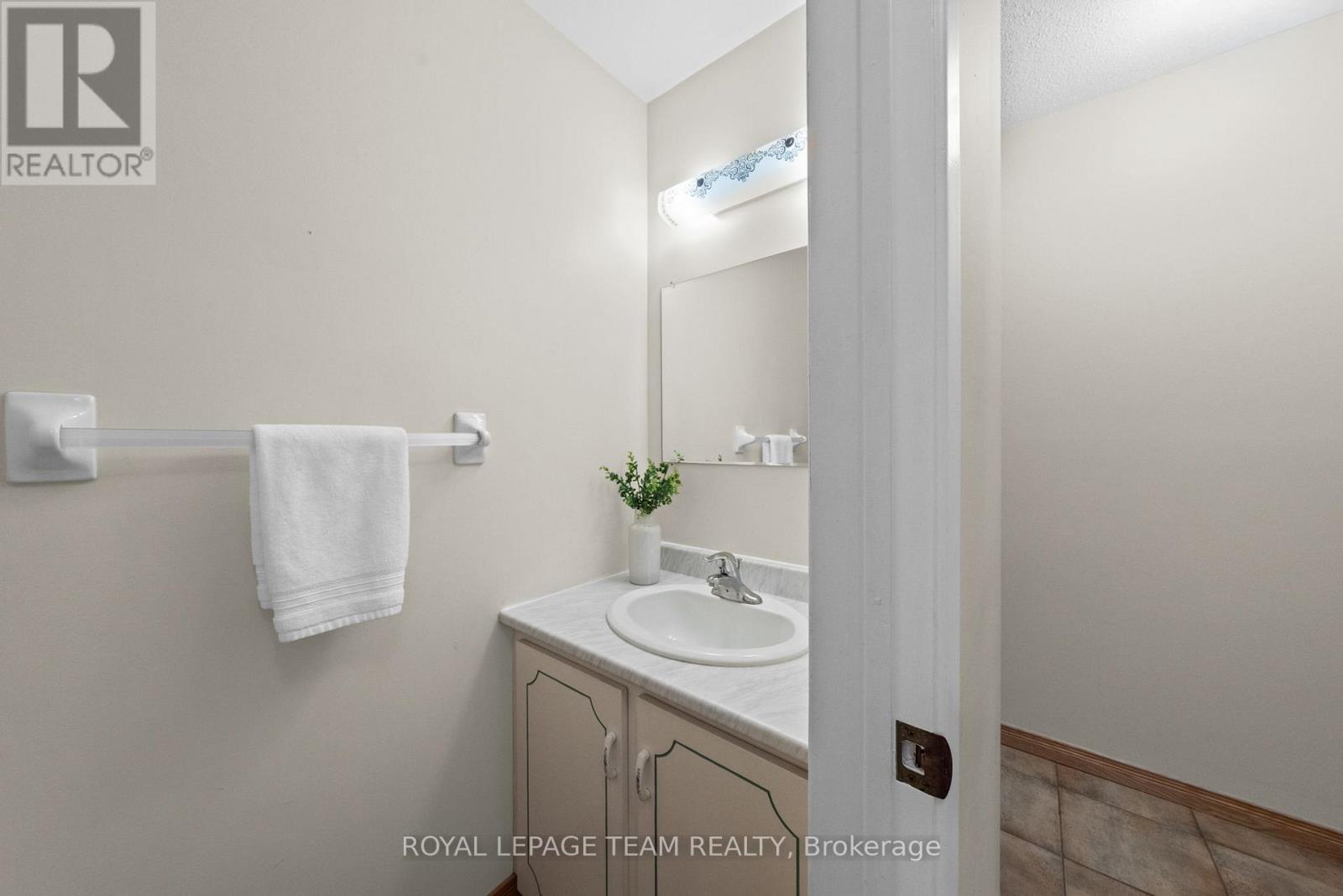 44 Steeple Hill Crescent, Ottawa, Ontario  K2R 1G3 - Photo 20 - X13237158