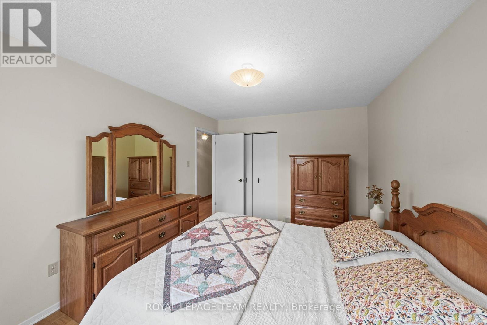 44 Steeple Hill Crescent, Ottawa, Ontario  K2R 1G3 - Photo 32 - X13237158