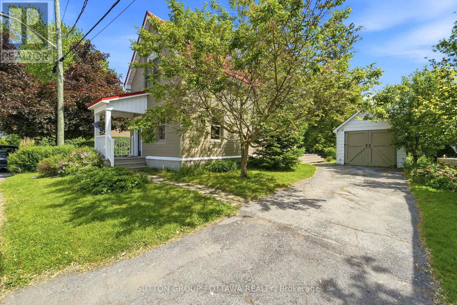 187 Martin Avenue, Ottawa, Ontario  K1K 2V2 - Photo 3 - X13237166