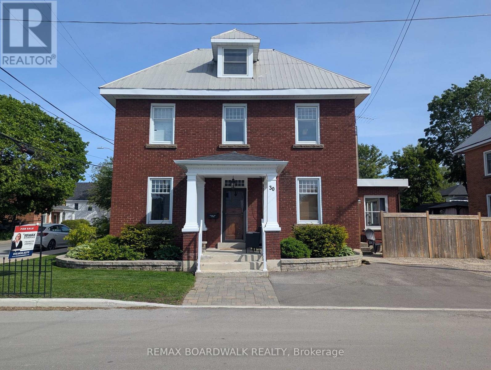 30 EMILY STREET, Carleton Place, Ontario