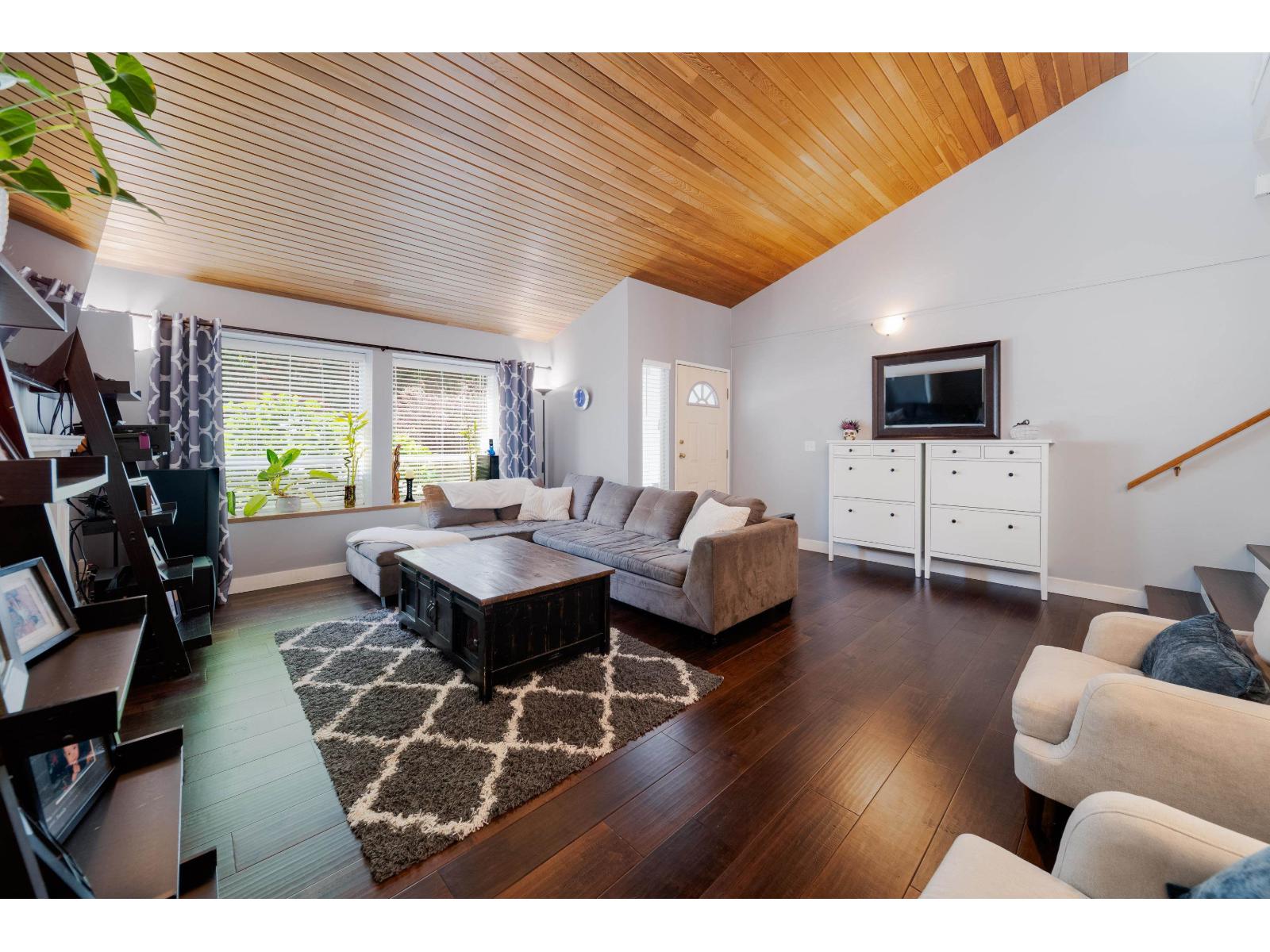 8034 138 Street, Surrey, British Columbia  V3W 8P9 - Photo 6 - R3131824