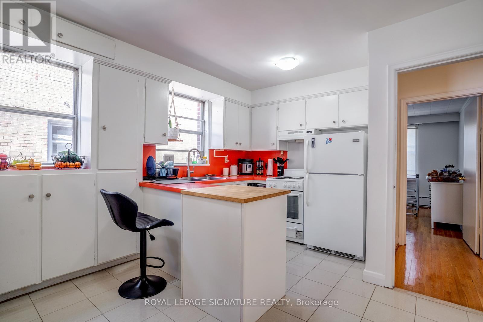 138 Woburn Avenue, Toronto, Ontario  M5M 1K7 - Photo 4 - C13237128