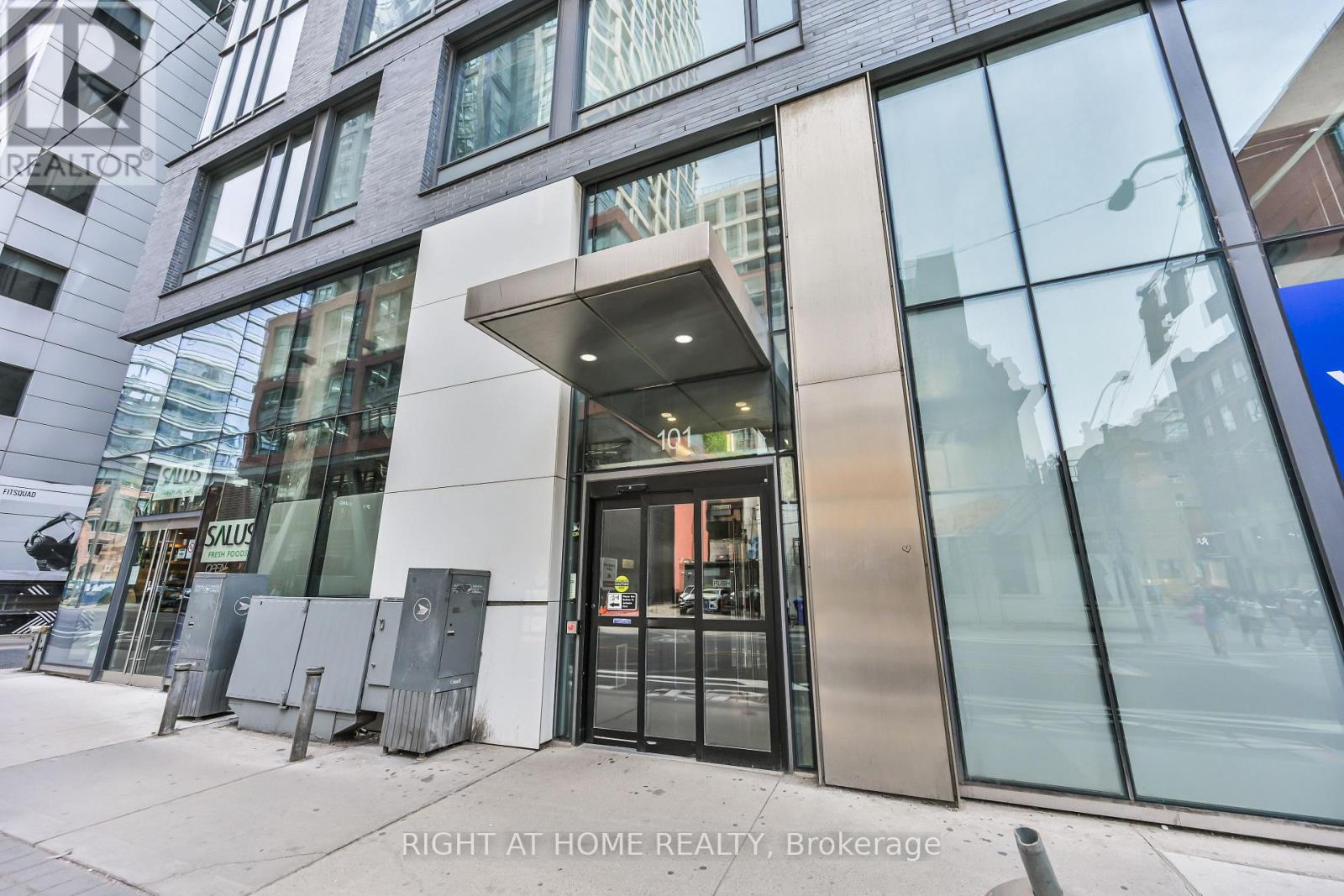 3903 - 101 Peter Street W, Toronto, Ontario  M5V 0G6 - Photo 2 - C13237160